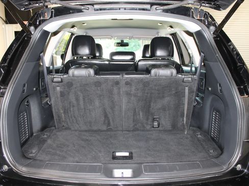 Used 2018 Nissan Pathfinder SL w/ Cargo Package FWD image 34