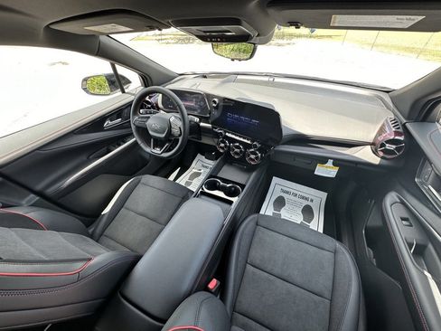 New 2025 Chevrolet Blazer EV RS image 9