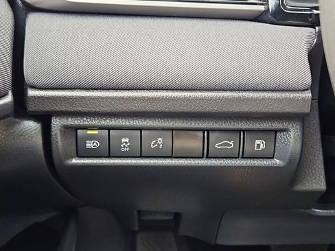 Used 2025 Toyota Camry LE image 14