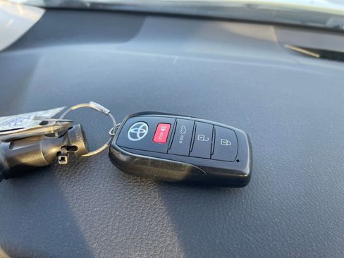 Used 2025 Toyota Camry LE image 22