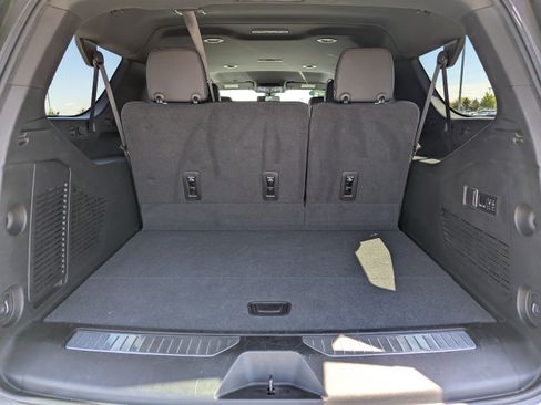 Certified 2022 Chevrolet Suburban Z71 w/ Luxury Package AWD/4WD image 38