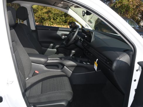 New 2026 Honda HR-V LX image 11