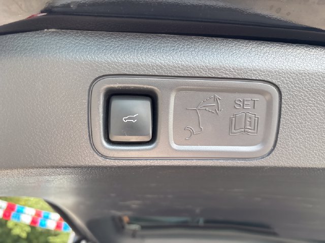 Used 2024 Ford Expedition Limited AWD/4WD image 25