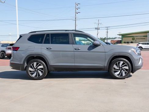 New 2026 Volkswagen Atlas SE image 7