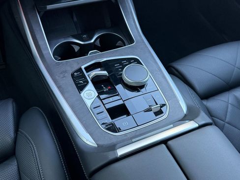 Certified 2023 BMW X7 xDrive40i w/ Premium Package image 26