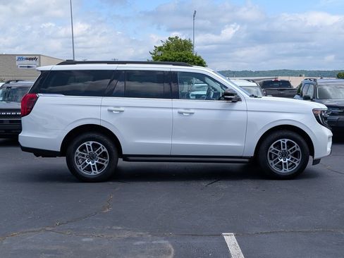New 2026 Ford Expedition Active AWD/4WD image 5