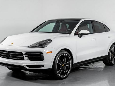 Used 2022 Porsche Cayenne S AWD/4WD image 2