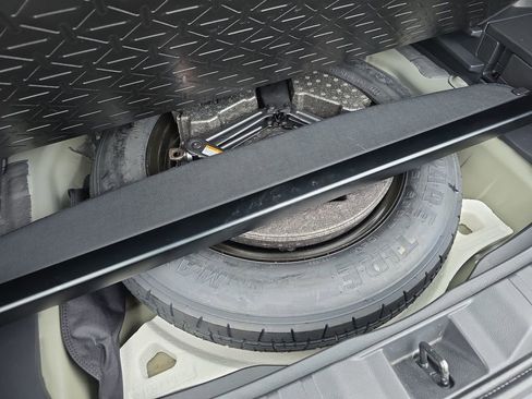 Used 2024 Toyota RAV4 LE image 31