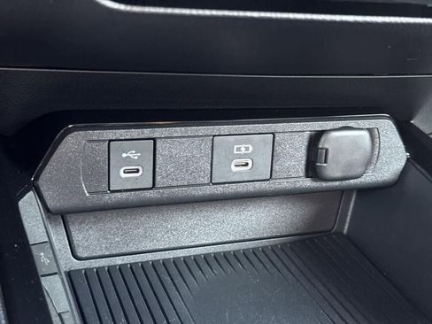 Used 2024 Toyota Prius XLE image 37