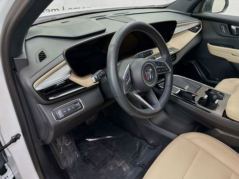 Used 2025 Buick Enclave Preferred image 10