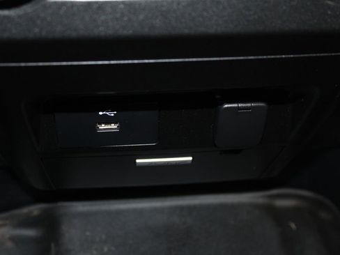 Used 2016 Ford F150 XLT image 27