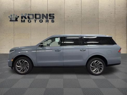 New 2026 Lincoln Navigator L Reserve AWD/4WD image 4