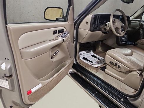 Used 2003 GMC Yukon XL Denali image 11