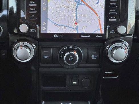 Used 2024 Toyota 4Runner TRD Off-Road Premium image 5