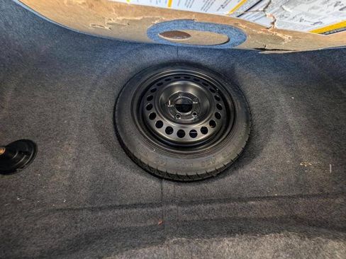 Used 2003 Buick Century Custom FWD image 25