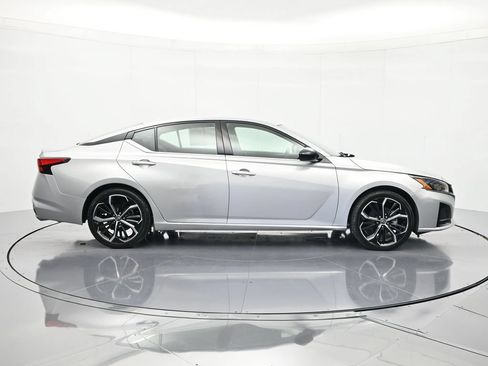 Certified 2024 Nissan Altima 2.5 SR FWD image 4