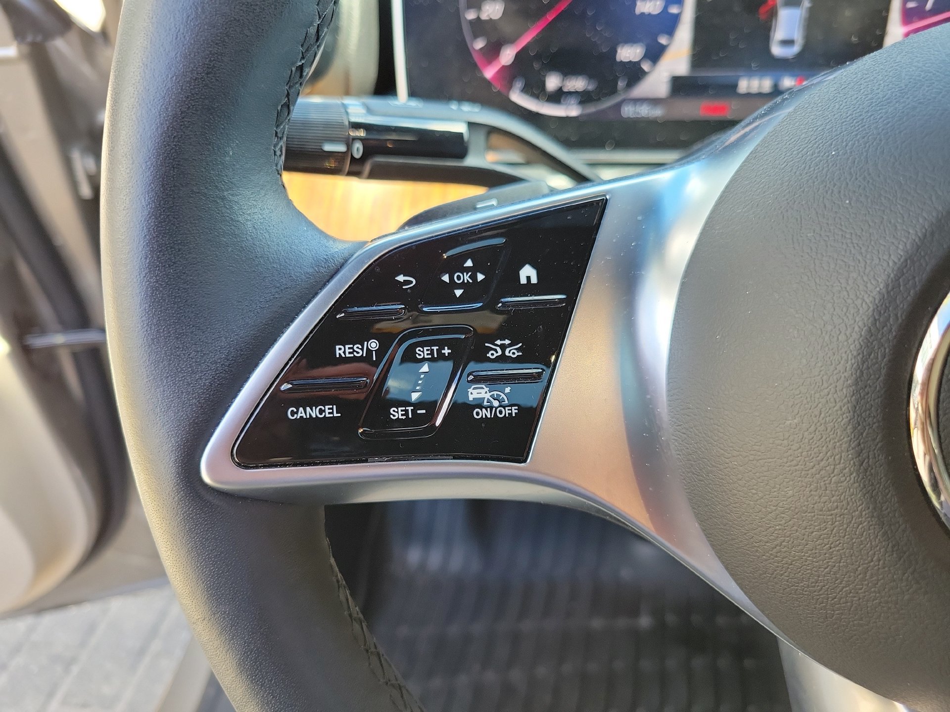 Used 2023 Mercedes-Benz C 300 Sedan image 27
