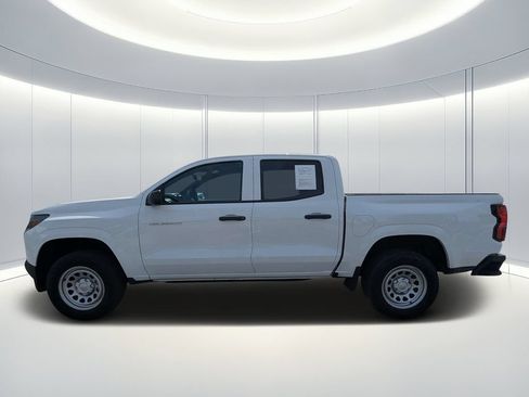 Used 2025 Chevrolet Colorado W/T RWD image 7