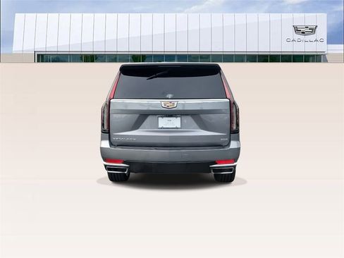 Used 2021 Cadillac Escalade ESV Premium Luxury image 7
