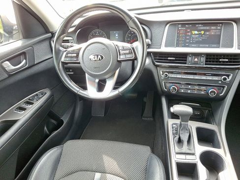 Used 2019 Kia Optima S image 14
