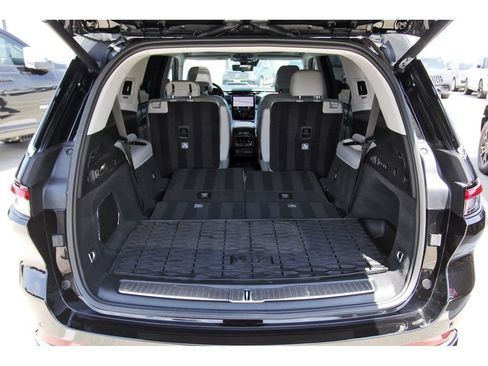 Used 2023 Jeep Grand Cherokee L Overland w/ Advanced Protech Group III AWD/4WD image 30