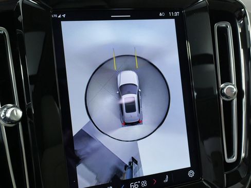 Used 2024 Volvo XC40 B5 Plus w/ Climate Package image 55