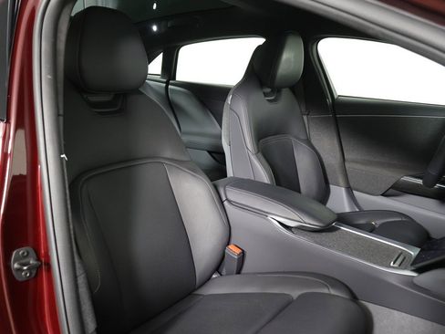 Used 2024 Lucid Air Touring image 32