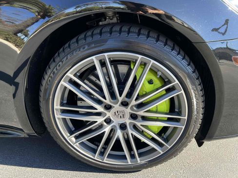 Used 2019 Porsche Panamera Turbo S Executive image 96