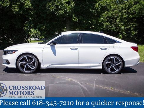 Used 2022 Honda Accord Sport image 2