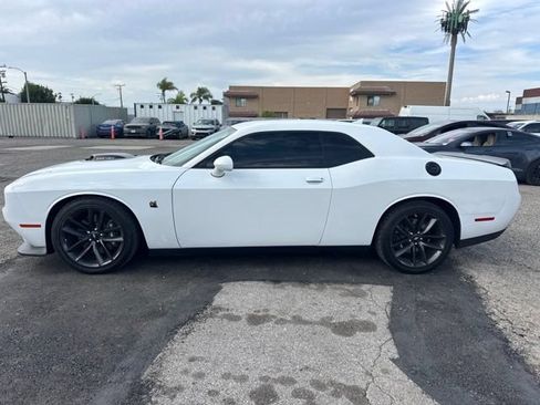 Used 2019 Dodge Challenger R/T Scat Pack w/ Shaker Package RWD image 10
