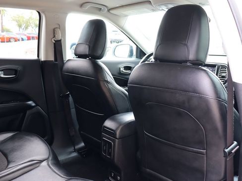 Used 2019 Jeep Compass Latitude FWD image 28