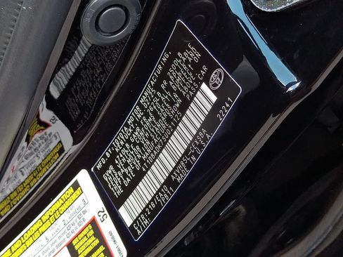 Certified 2025 Toyota Camry SE AWD/4WD image 32