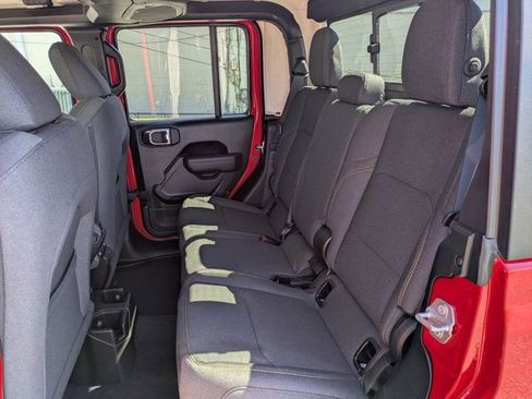 New 2025 Jeep Gladiator Willys image 22