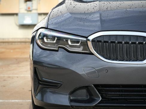 Used 2019 BMW 330i Sedan w/ Premium Package RWD image 19