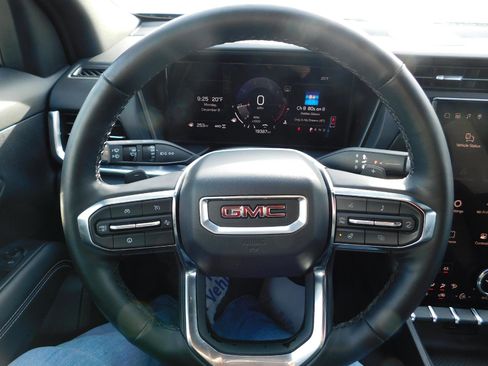 Used 2025 GMC Terrain Elevation image 26