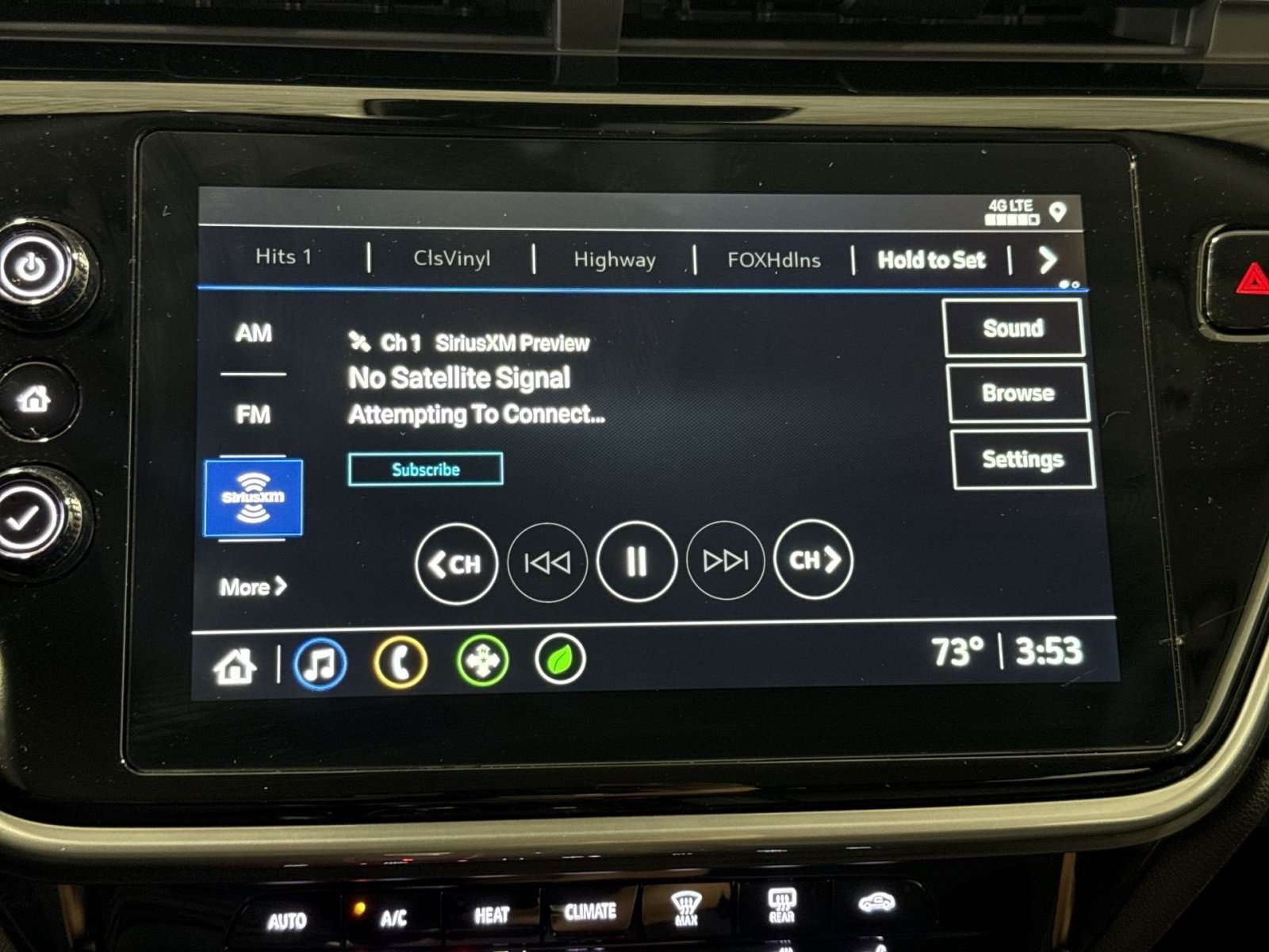 Used 2023 Chevrolet Bolt EUV LT w/ Comfort Package FWD image 19