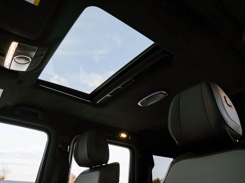 Used 2025 Mercedes-Benz G 550 w/ Manufactur Interior Package image 21