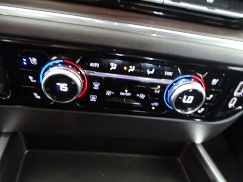 Certified 2023 GMC Sierra 1500 SLT w/ SLT Premium Plus Package AWD/4WD image 14