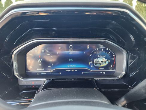 Used 2025 Chevrolet Silverado 2500 LT w/ Safety Package image 32