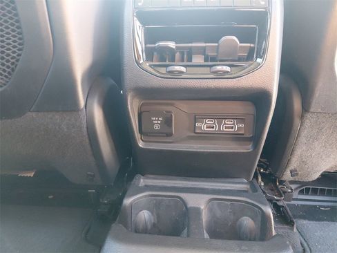 Used 2023 Jeep Grand Cherokee L Limited image 20