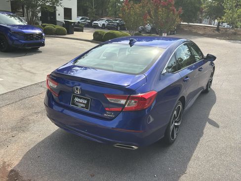 Used 2019 Honda Accord Sport image 10