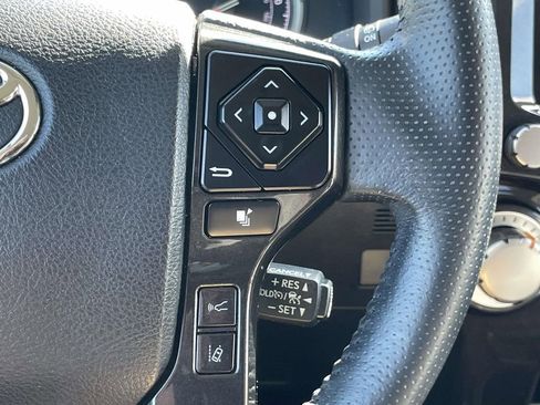 Used 2020 Toyota 4Runner TRD Off-Road Premium image 22