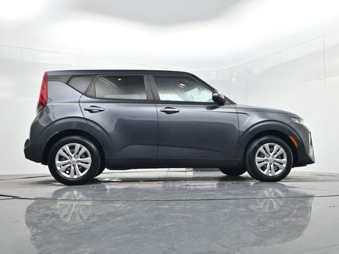 Used 2020 Kia Soul LX image 39