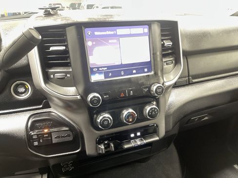 Used 2024 RAM 3500 Big Horn image 28