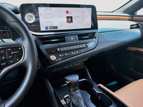 Used 2025 Lexus ES 350 w/ Premium Package FWD image 27