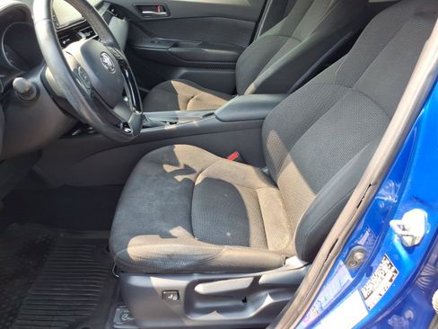 Used 2018 Toyota C-HR XLE FWD image 13