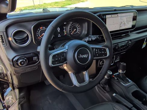 New 2025 Jeep Wrangler Unlimited Sahara w/ Safety Group AWD/4WD image 15