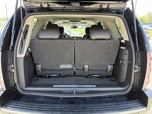 Used 2014 GMC Yukon Denali RWD image 25