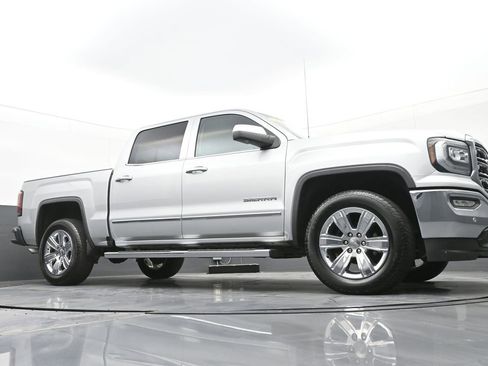Used 2018 GMC Sierra 1500 SLT image 34