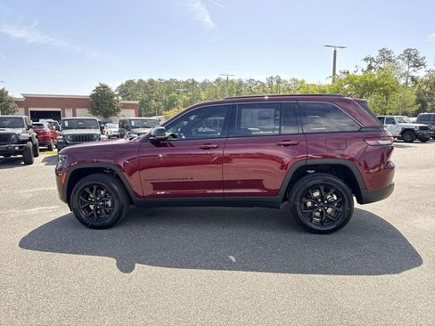 New 2026 Jeep Grand Cherokee Altitude RWD image 6